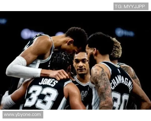 马刺对阵灰熊精彩文字直播全程回顾与赛况分析